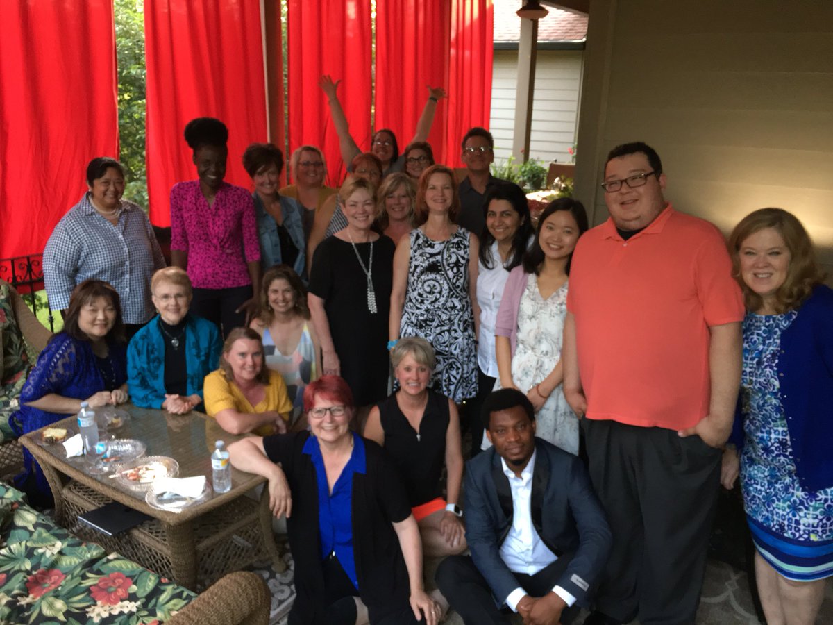 SoniaYoshizawa's tweet photo. We had a wonderful time at the #2018ETSUecconference!!! Thank you all who made it possible!!! https://t.co/pFK58JXDLx