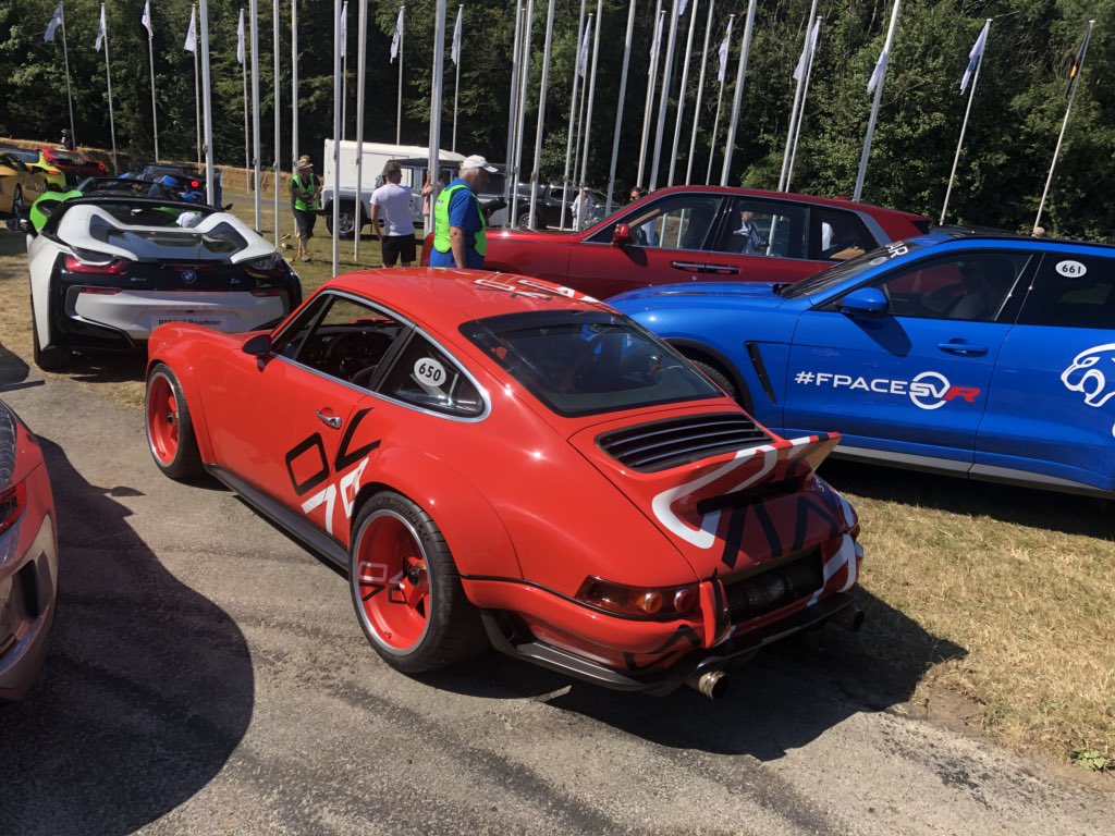 harrismonkey's tweet photo. What an engine @singervehicles. https://t.co/8N91kIb3lx