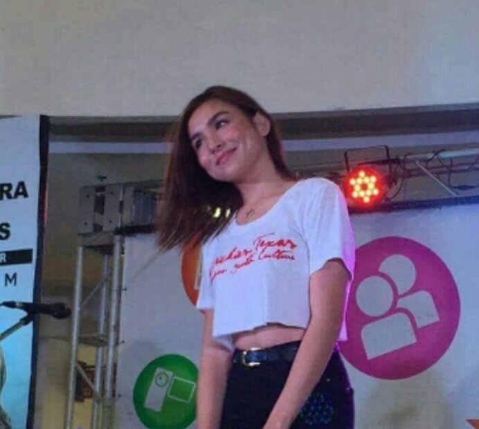 aesthetic_Kyyy's tweet photo. This is the cutest photo I've ever seen😍 @2002kyline https://t.co/0ytMHWqeF0