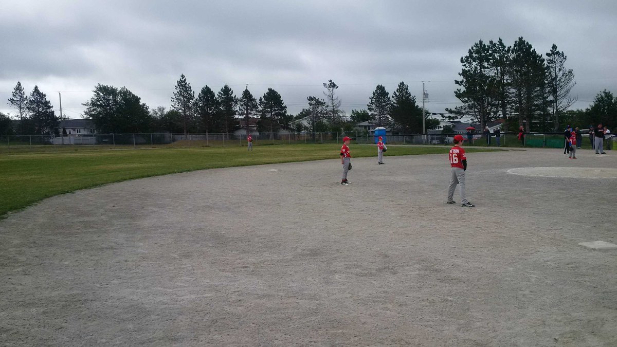 mikecurt12's tweet photo. @baseballstjohns and @PMBPhantams Mosquito AAA game underway at Kitty Gaul....#FoB2018 #rainstayaway https://t.co/OWQUMeXMGH