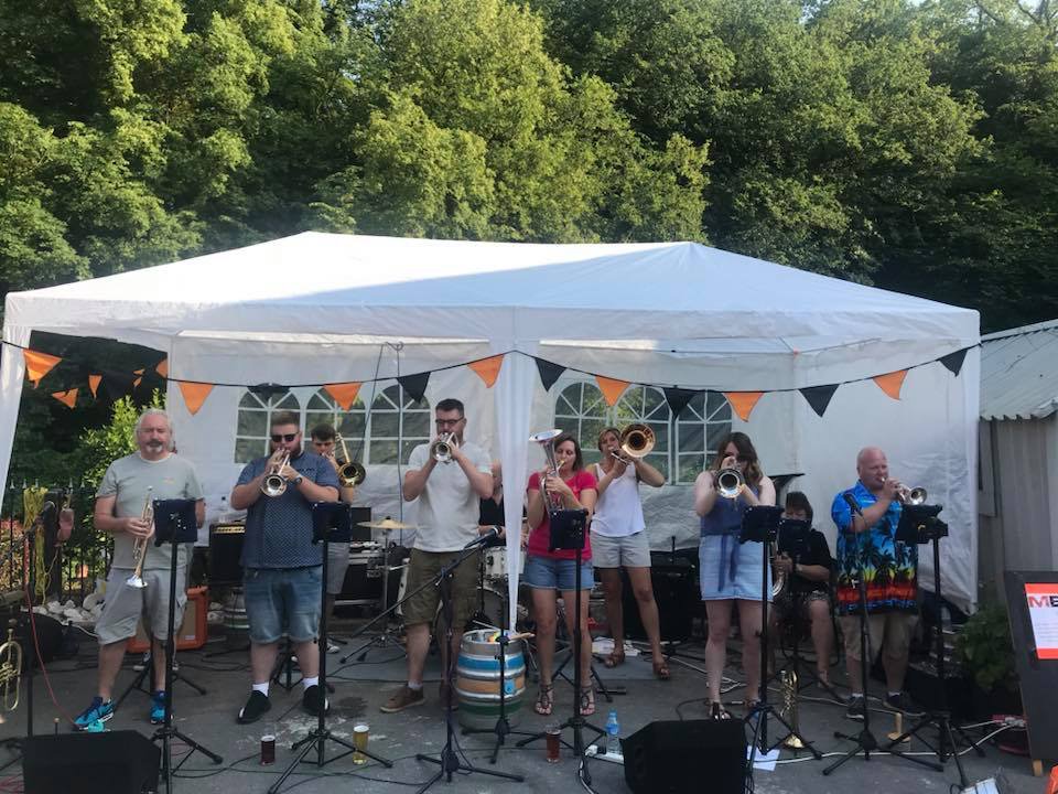 liquidbrass's tweet photo. Yesterday’s gig at Matlock Bath Music Festival was amazing; a very engaged crowd as usual  -we love it!

Today’s gig at 3pm, Knighton Park, Leicester promises to be just as good!

Come and join us for a lazy, musical Sunday afternoon ☀️🎶 https://t.co/X0PBILsrkE
