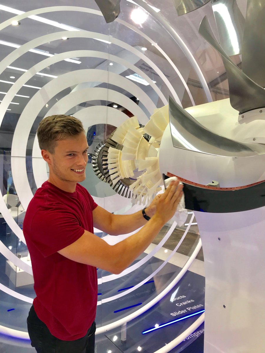 primecreative_2's tweet photo. Sam hard at work at Farnborough airshow. Always with a smile on his face. #exhibitionstandbuild #gettingitreadyforclients https://t.co/KedE5Vy34e