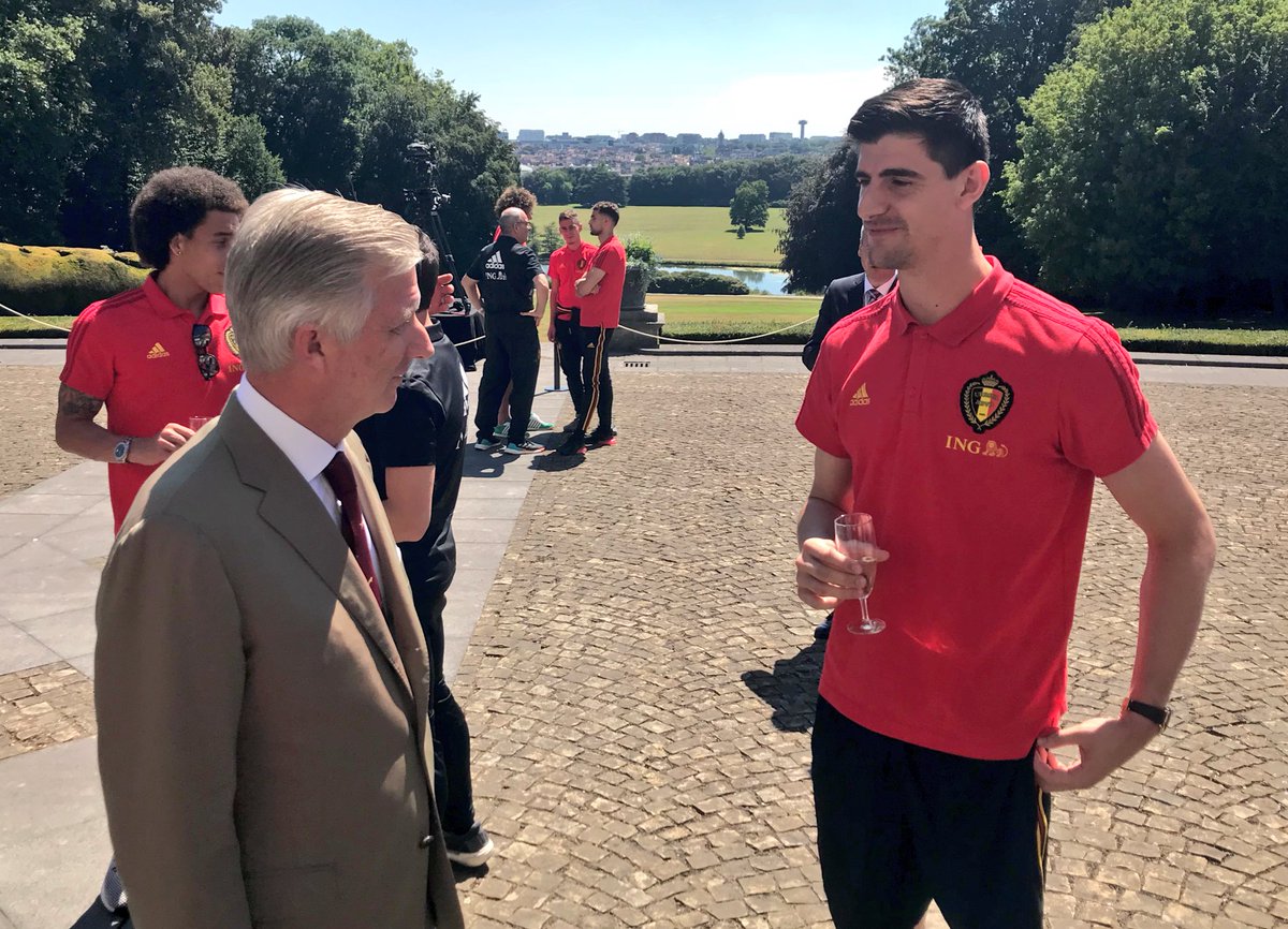 MonarchieBe's tweet photo. Geniet van jullie viering vandaag! Jullie hebben het verdiend! #Proud #BelRedDevils #RedTogether https://t.co/PCgyF6eOQE