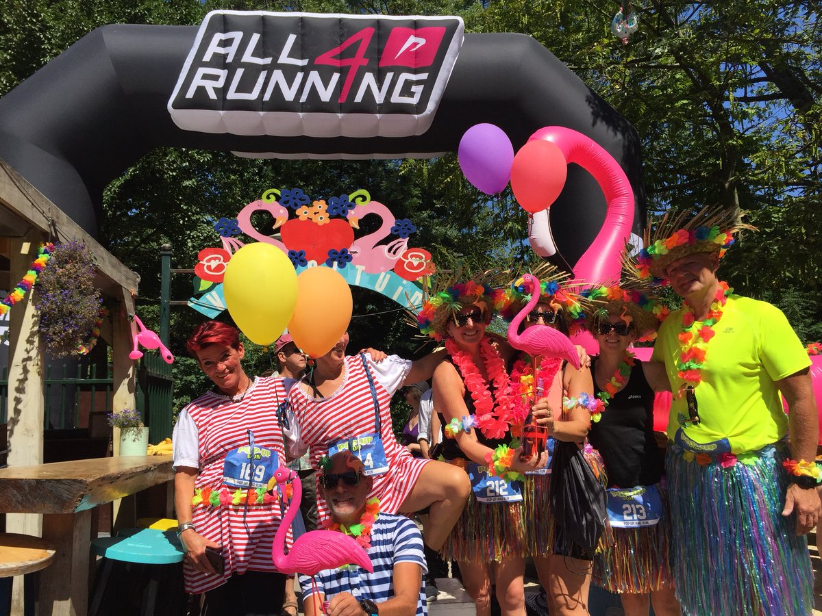 RunMatAdam's tweet image. Wat zien ze er mooi uit! De best dressed runners!  De #popuprun zit er weer op! Dank aan partners @all4running @Vondeltuin #runningmatters