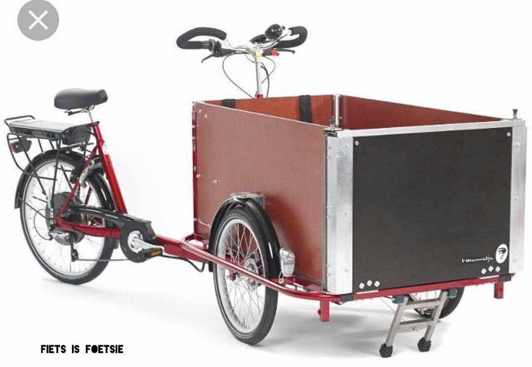 Onze dierbare rolstoelbakfiets gestolen.Tussen vrijdagavond 13 juli en zondagochtend 15 juli is onze rolstoelbakfiets gestolen uit  in #Amsterdam Dit was ons enige vervoer waarbij ik samen met mijn dochter in haar rolstoel niet afhankelijk was van andere mensen. <a href="/KarenMeeSchrijf/">Karen Mee</a>
