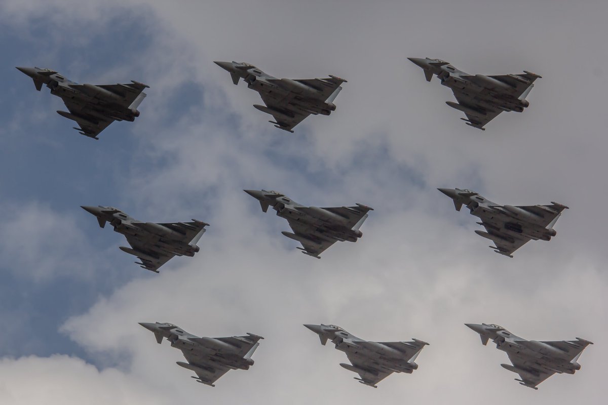 PJDigitalDesign's tweet image. RAF 100 @airtattoo best of British on show @BAESystemsAir @Eurofighter_1