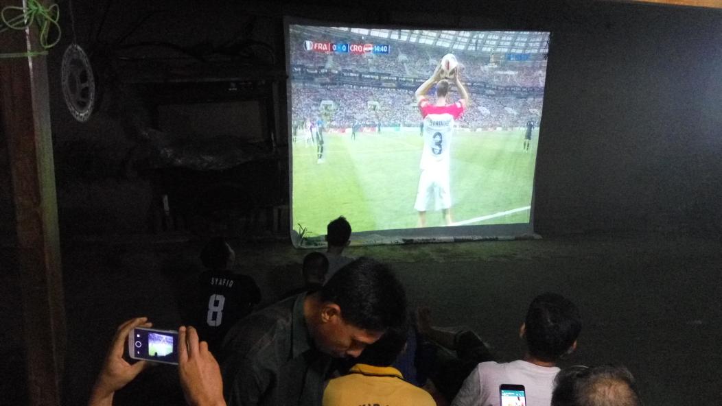 Nonton bareng final piala dunia @perumahanlimas krapyak PERANCIS VS KROASIA #PialaDuniaTransmedia #PialaDunia2018 #WorldCupFinal #WorldCup2018 #nobarpialadunia2018