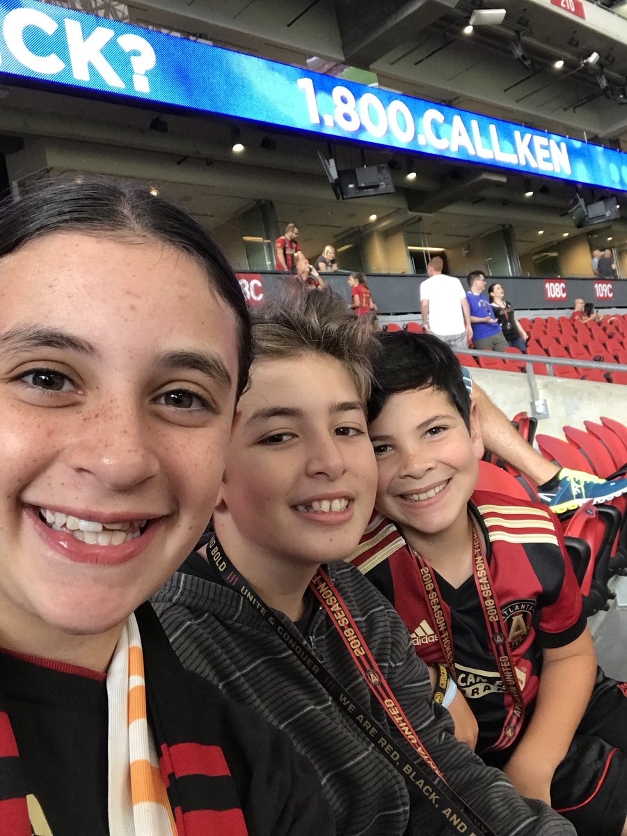 kthlnhff5's tweet photo. @ATLUTD #ATLUTD friends plus World Cup final plus atl utd!! What a day!! https://t.co/XMKec3PwFq