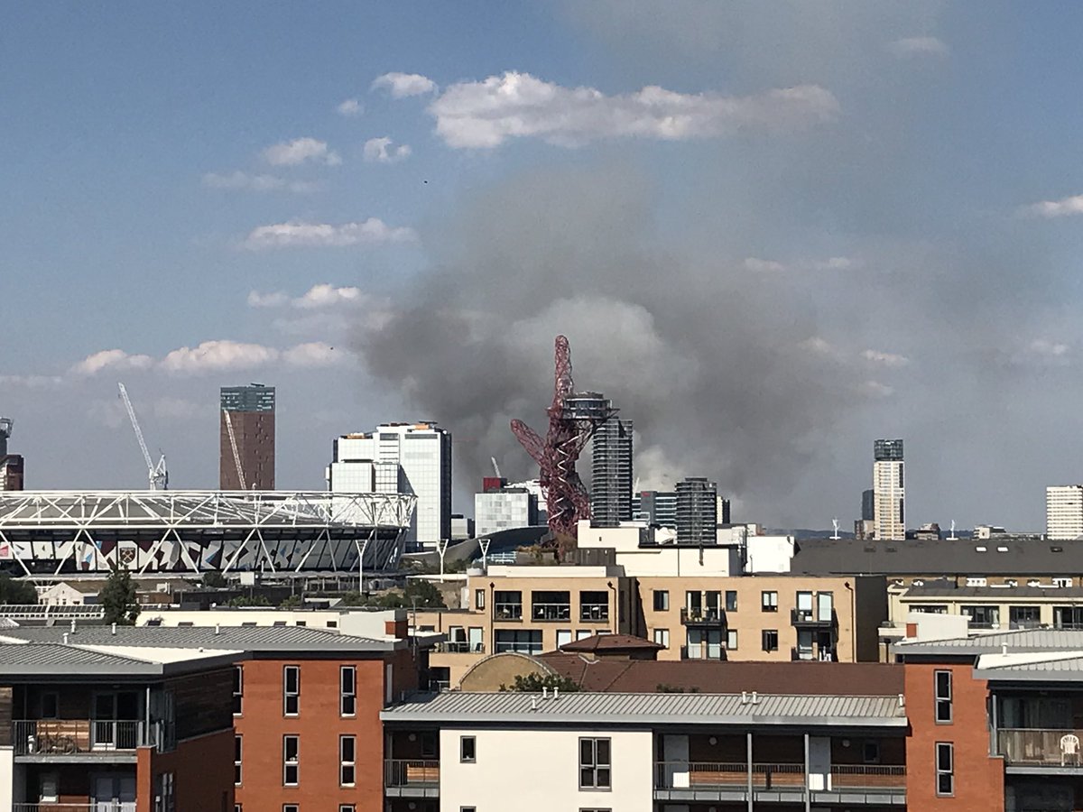 Large fire in #eastlondon which looks like it’s in #stratford.