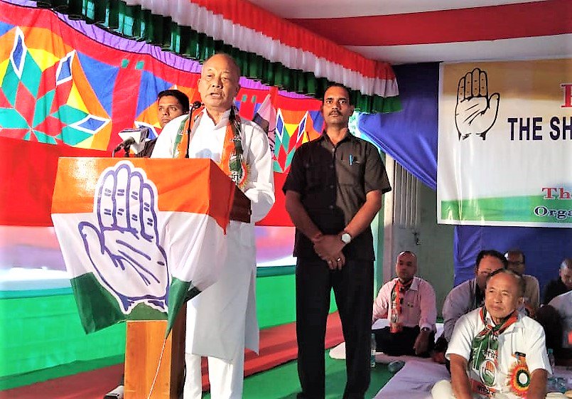 INCManipur's tweet photo. Shri O.Ibobi SIngh, Leader,CLP, Former Chief Minister of Manipur delivered speeches in the protest rally against shifting of boundary pillars held today at Thoubal Mela Ground, https://t.co/tuWpHpOEBw: Thoubal District Congress Committee @RahulGandhi @Zoheb_Sh @divyaspandana https://t.co/z3IWvkkgZM