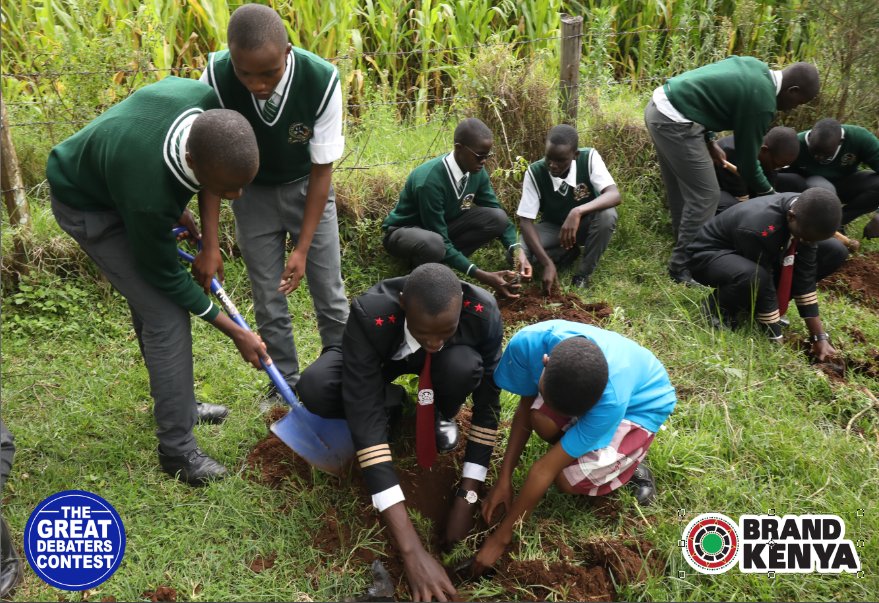 MakeItKenya's tweet photo. #PandaMitiPendaKenya #NationalValuesKE
Today, @BrandKenya distributed 300 tree seedlings to over 15 high schools that participated in the #EldoretEdition of the @GreatDebatersEA. The students will plant trees in their various schools. We also planted 20 trees in Chebisaas Boys. https://t.co/q5zMTN82cO