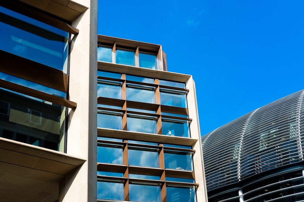 RedStreetImages's tweet photo. City of London Blue Sky #architechecture #colourphotography #streetphotography #theinfinitephotographer  #london #500pxrtg https://t.co/QDWf9SUd0T