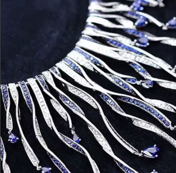 MDegenring's tweet photo. Totally in love with this extraordinary Majestic #HauteJoaillerie necklace fusing sapphires and #ChopardDiamonds from the @chopard #RedCarpetCollection Cannes 2017, and this happens when Haute #MahiDegenringCouturexCHOPARD - Watch the teaser: https://t.co/Whk3VYN2LS https://t.co/uKJyJ89Kqm