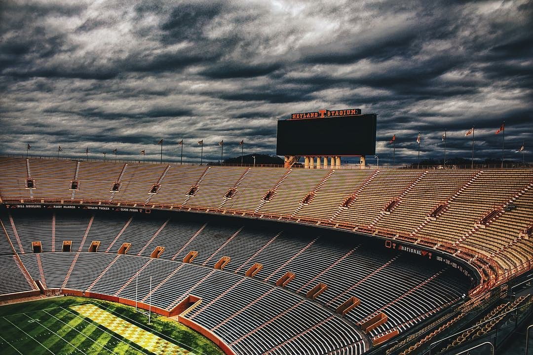 thedwdesigns's tweet photo. The calm before the storm...who's ready?! #TN #vfl #gbo 
📸 @madeinknox https://t.co/1Qwq3QKtKX