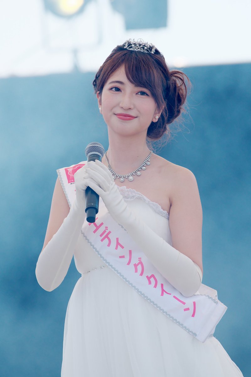 風 Sur Twitter 神戸みなとまつり 18 7 15 神戸ウエディングクイーンのパフォーマンス中にミストが湧き出てきた 上手くミストを活かせたら良かったけど 私に技術なし 神戸ウエディングクイーン 神戸みなとまつり