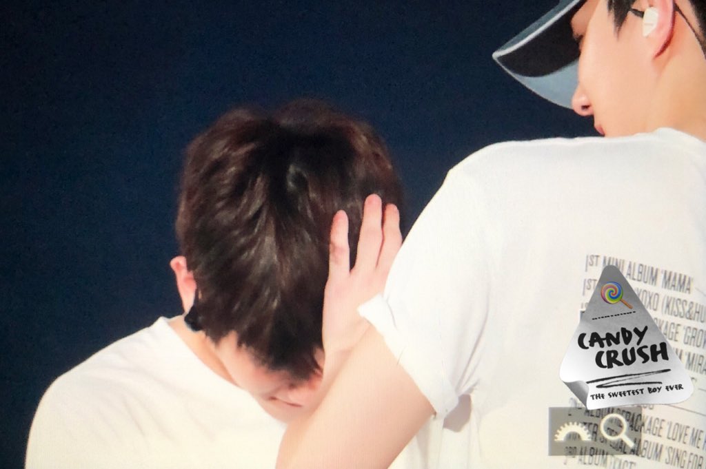 candycrush0506's tweet photo. 180715 The EℓyXiOn [dot] day3
#백현
형 같은 동생 동생 같은 형🤣🤣

#EXO⁠ ⁠⁠ ⁠⁠ ⁠⁠ ⁠ #EXOPLANET⁠ ⁠⁠ ⁠⁠ ⁠⁠ ⁠ #TheElyXiOn_Dot⁠ ⁠⁠ ⁠⁠ ⁠⁠ 
@B_hundred_Hyun https://t.co/CTyQrVeY9r