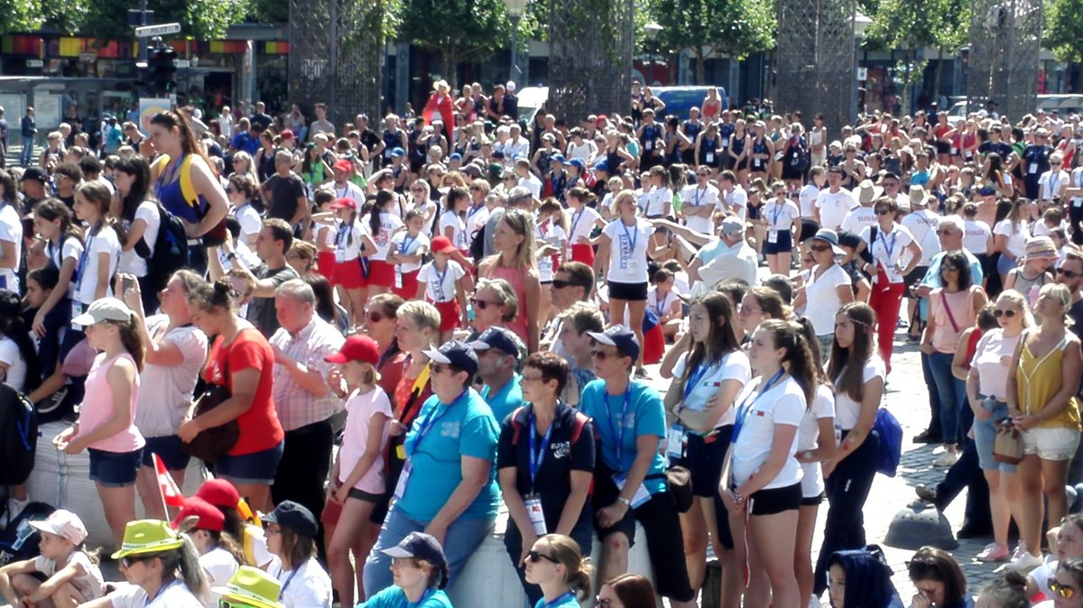 Willy_Demeyer's tweet photo. #Eurogym 5.000 jeunes gymnastes en démonstrations à #Liege du 15 au 19 juillet. Talent, sportivité et enthousiasme sont au rendez-vous. https://t.co/2MvqYSYa2o