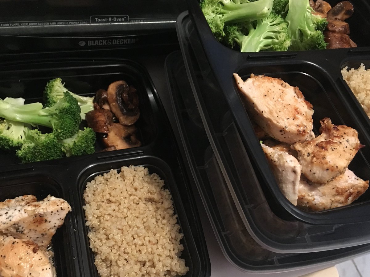biancawelds's tweet photo. This week’s menu: beef, spinach, and sweet potato lasagna, salmon and asparagus, and lemon garlic chicken with broccoli and mushrooms #PrimalBlueprint #PrimalCooking https://t.co/DkCVBs3t2U
