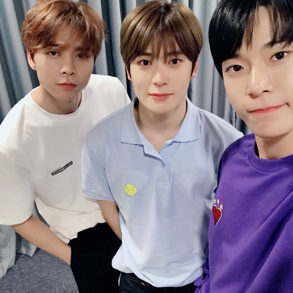 JESUS9X's tweet photo. @doyoungmadjrx ถ่ายส่งสาว https://t.co/qMffC0imqp