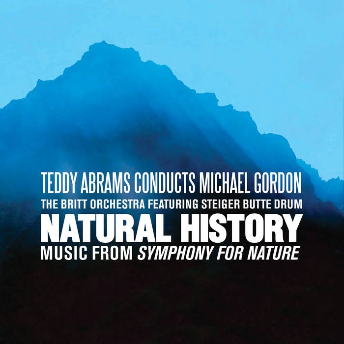 FAN de Natural History de Michael Gordon, 25 minutes ébouriffantes autour d'un lac sacré de l'Oregon, sorte de Carmina Burana amerindien, d'une puissance fracassante. 👏 <a href="/teddyconducts/">Teddy Abrams</a> <a href="/brittfestivals/">Britt Music & Arts</a>, disque chez <a href="/CantaloupeNY/">cantaloupe music</a> 
youtube.com/watch?v=Mt0fk6…