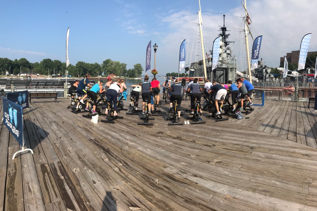 Can you picture a more beautiful spin class? Thanks <a href="/RevolutionBFLO/">RevolutionBuffalo</a>  for a great morning at @CanalsideBflo! #BCBSFitness