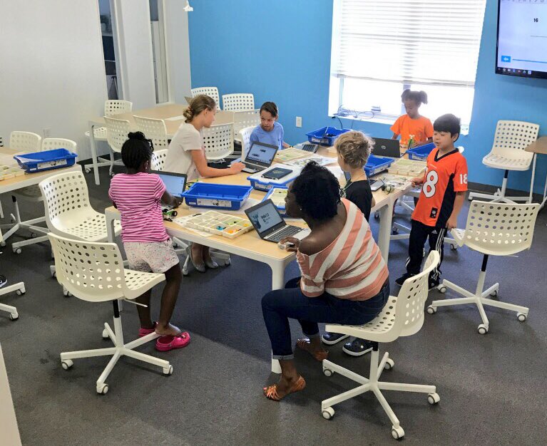 DianaRuggOnTV's tweet photo. Shout out for another awesome #STEAMSaturday with @DigiBridgeUS at @HyggeCLT !!! 

My kids loved their rockin’ rovers! ❤️ https://t.co/KblzufNC4b