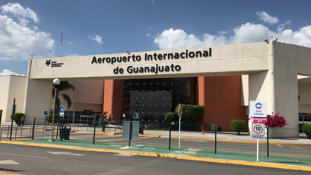 潤 メキシコに無事着いたのだが 想像以上に英語が通じなくて参った 箏が届くまでは完全にスペイン語の勉強になりそうです 夜は庭でbgmガンガンでホームパーティーをしてる家もあって 箏の練習は遠慮なく出来そうな予感 潤 メキシコに無事着いたのだが 想像以上に英語が通じなくて参った 箏が届くまでは完全にスペイン語の勉強になりそうです 夜は庭でbgmガンガンでホームパーティーをしてる家もあって 箏の練習は遠慮なく出来そうな予感