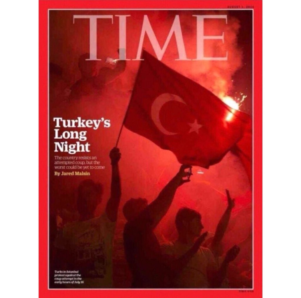 Aziz vatanımızın bölünmez bütünlüğü uğruna can vermiş bütün şehitlerimizi saygı ve rahmetle anıyoruz. #15Temmuz