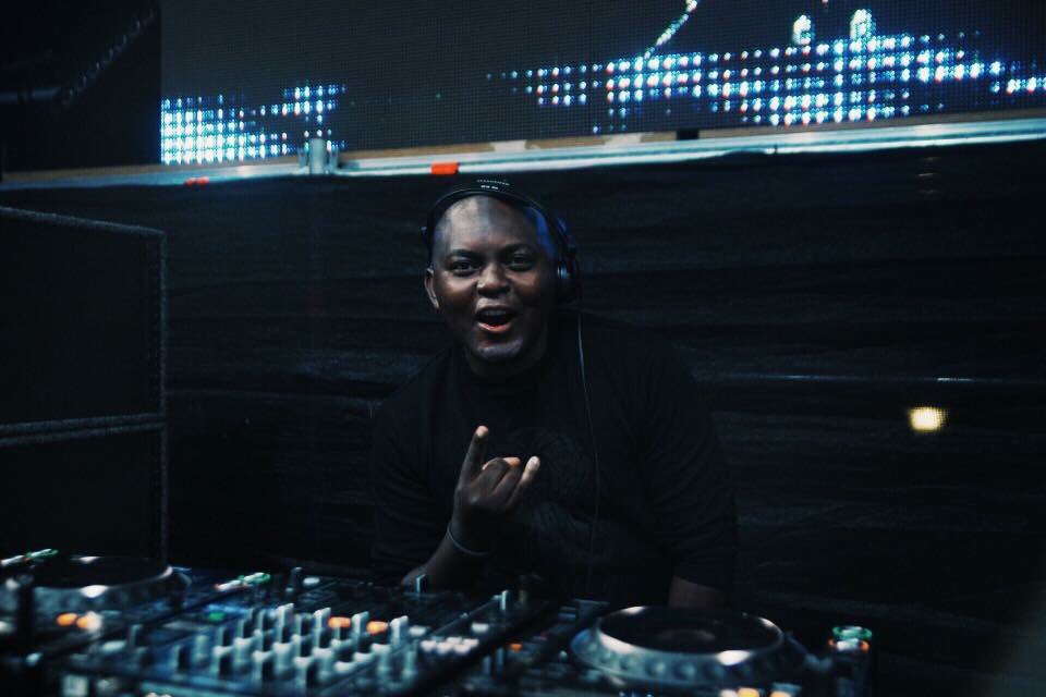 WafflesnKream's tweet photo. Client Work. #DStviROCK Music Festival. Digital Manager for DStv iROCK Music Festival held at the Royal Bafokeng in Rustenburg. 09 December 2017. https://t.co/MoeOb1NfHv
