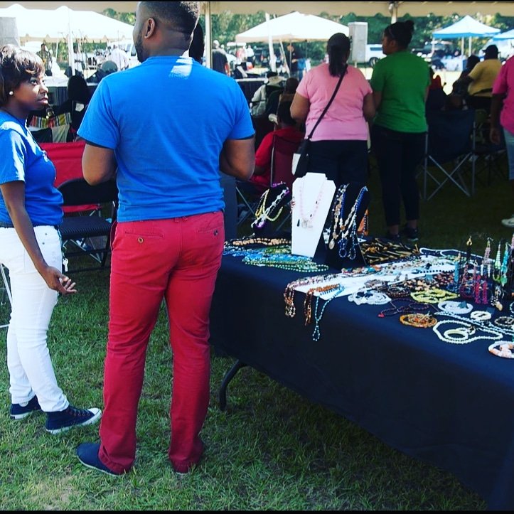 CongareeFest's tweet photo. MORE VENDORS!!!.........HOPKINS always come out full capacity to our CONGAREE SWAMPFEST "FREE FAMILY" FUN DAY w/ activities😍 Food, activities, an array vendors, carnival rides for the kids, famiy, food, and just fun, fun, fun!! #swampfestatthecongaree #congareeswampfest https://t.co/Vm9o3Bi5Mw