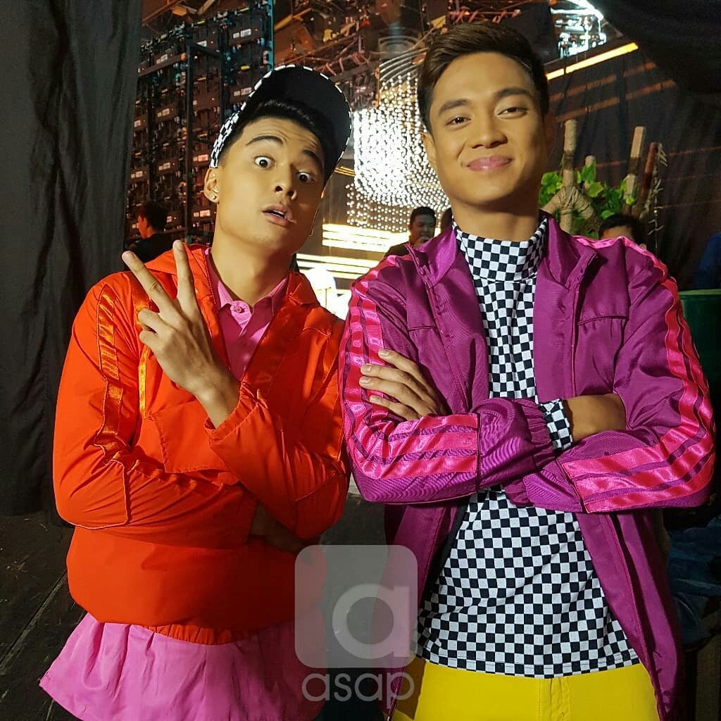 WLRUSSELLOFC's tweet photo. Happy birthday @Boyband_Ford 
You deserve all the best in life 😊
May God Bless you always. We love you. 💛 @Boyband_Ford
#RussFord 💛💙💛💙 https://t.co/yQFHors4hV