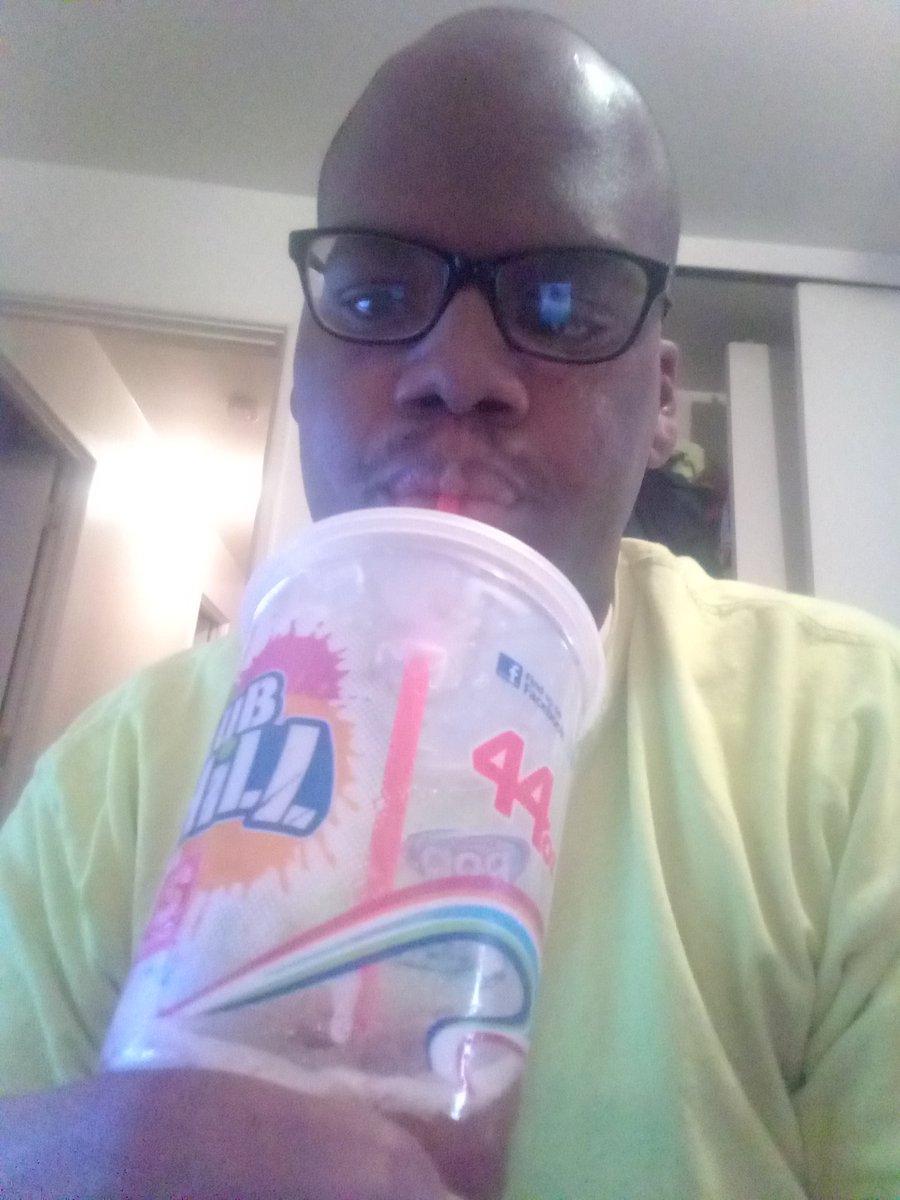 Goodsonjustin60's tweet image. Drinking speedy freeze from speedway