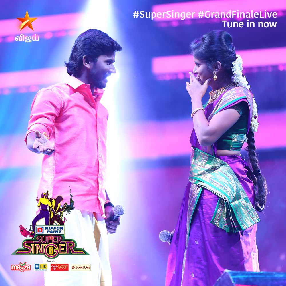 vijaytelevision's tweet photo. கோபக்கார மச்சானும் இல்லே! 😍😍 #SuperSinger #GrandFinaleLive #NipponPaintSuperSinger @NipponIndia @MaazaIndia https://t.co/H6dVKF3oNn