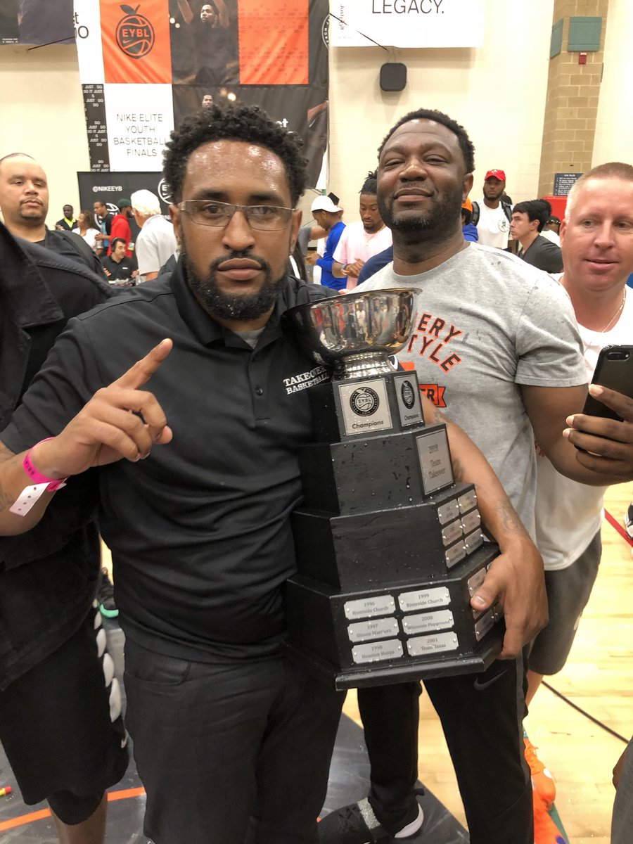 CapitolHoops's tweet photo. CHAMPS. TTO. #FEATHERY https://t.co/z7hmb1t9x5
