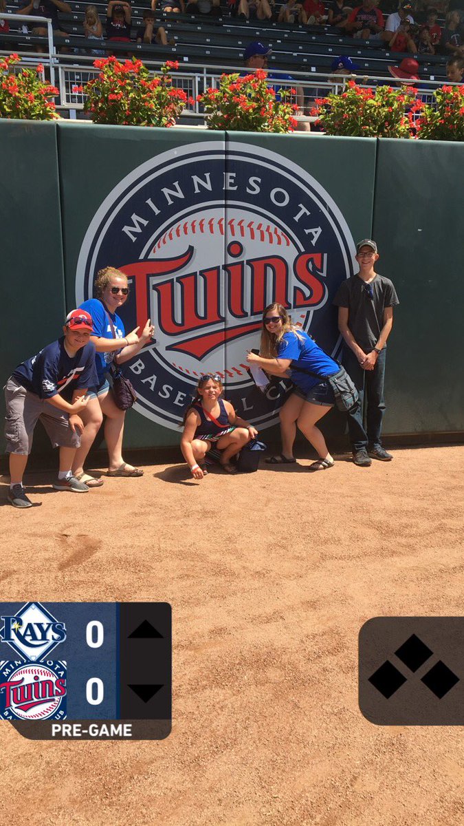 TreschaMitchell's tweet photo. #Twinspic. https://t.co/bATEIyEz5f