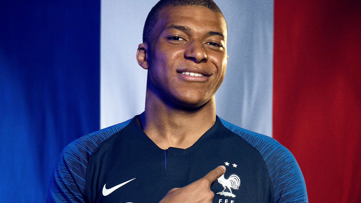 AOPTeam's tweet photo. 2 ⭐️⭐️ and a star @KMbappe @nikefootball #BELIEVE https://t.co/1431Ko5e97