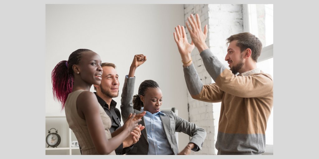 ParallaxCoach's tweet photo. Creating organisations that can thrive going forward is a continuing process, but do you realise how great the payoff can be in terms of improved financial performance, productivity and employee engagement? @DeloitteInsight  #SelfManagement #NextStage. https://t.co/XOWARBAJCG https://t.co/51qz5Xp0cT