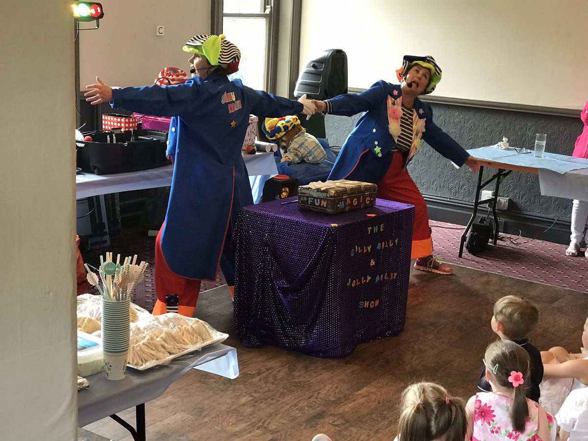 Fun at little luis party 😁💕🌟🤡🤡