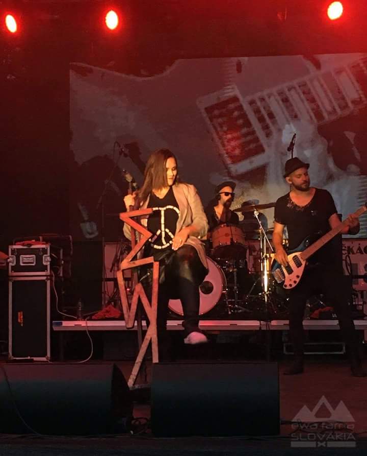 efslovakia's tweet photo. Prima Fest &amp; Horečky Fest | 14.7.2018
#EwaFarna #PrimaFest #HoreckyFest https://t.co/MfNuGwkXRH