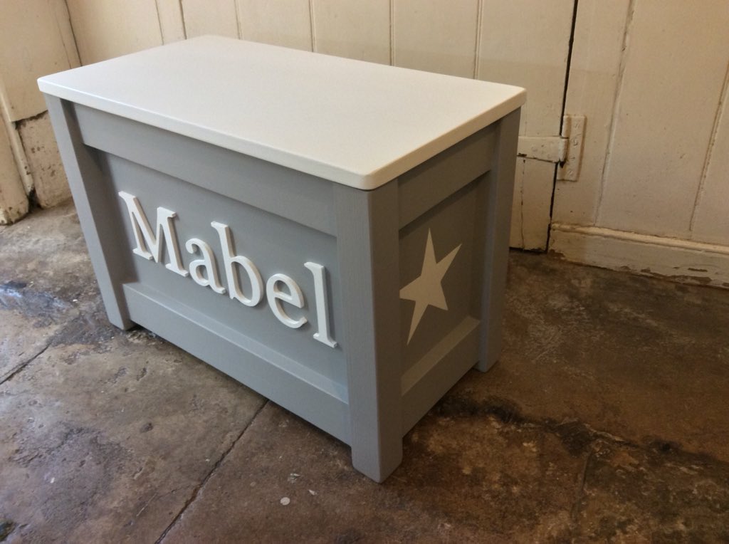 L_D_Chairs's tweet photo. See our web 4 #summersale on toy boxes #toybox #personalisedtoybox #personalisedgifts #handmadegifts #loveukhandmade #hmuk #handmadehour #devonhour #thedevonnetwork #vipmums #littledevonchairs #giftsforkids #nautical @HandmadeHour @VIPMums @Devon_Hour @hmuk_shcl @LoveUKHandmade https://t.co/iuSVaaZNTj