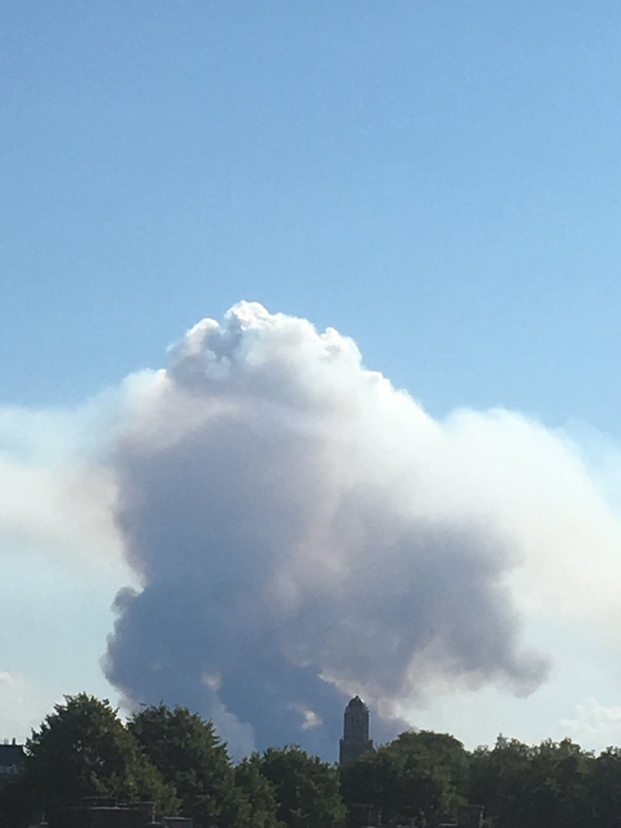 HHHHHHHANS's tweet photo. #wildfire #wezep #oldebroek #peperbus #zwolle #fire #smoke https://t.co/zrIJKrePC7