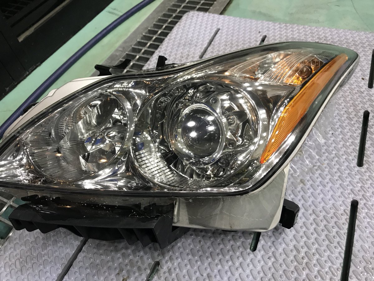 ポリッシュワークス神奈川カーフィルム カー バイクラッピング V36スカイラインクーペ ヘッドライトリペア施工 次世代コーティングシステム ドリームコート塗布後 更にプロテクションフィルムインストール 最強コンビです 実はプロテクション