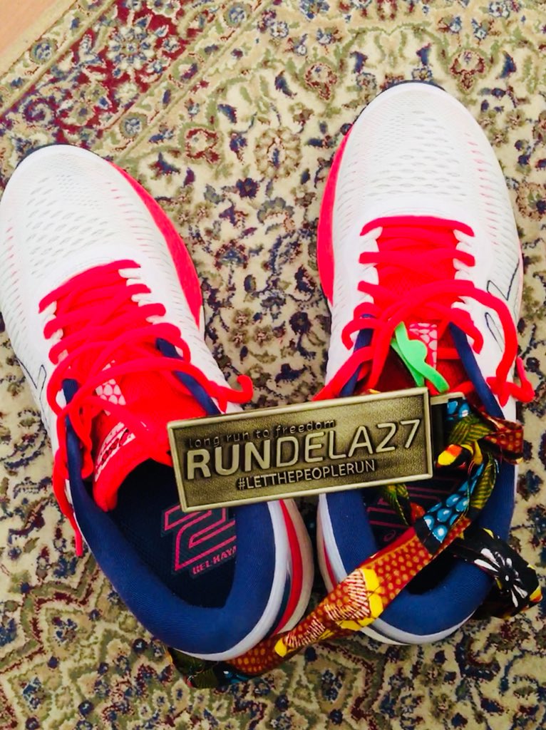 CandidRegina's tweet photo. I put 27km on my new takkies. Thank you @Discovery_SA @TeamVitalitySA for the #shoebooster benefit.  @ASICS_ZA  the #gelkayano had this 51yr Old Lady very comfortable in the @RUNDELA27 https://t.co/o15THJujfH