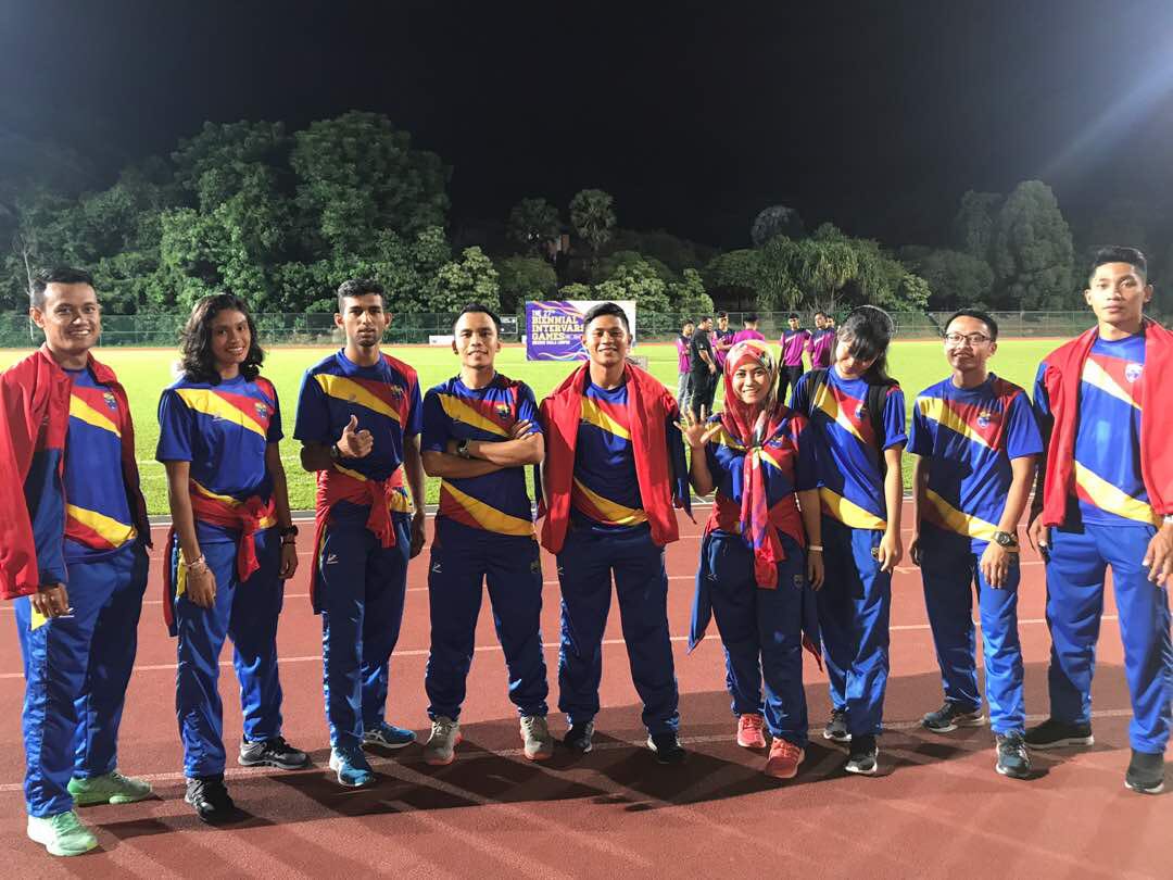 afiqhaj's tweet photo. Hampir separuh national atlet. Ada sorg jaguh kampung. 🤣#TeamUM #BIGames #Athletics https://t.co/dfhtrdsVJG