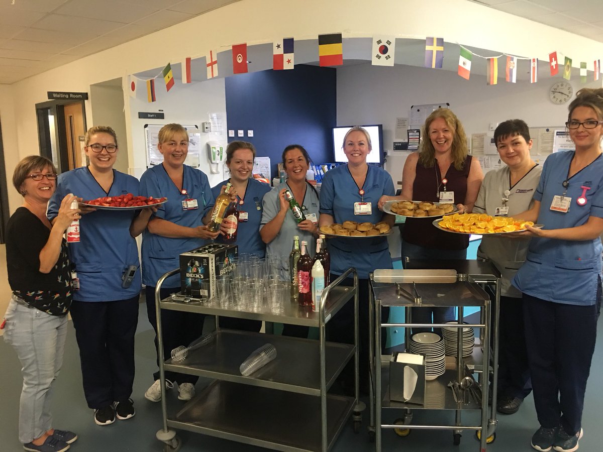 KerryNolan19's tweet image. Ward 112&amp;amp;114 scored a hattrick when they delivered a half time pie &amp;amp; fruit salad to patients to celebrate the end of the World Cup&amp;amp;Wimbledon 🥧🎾⚽️#dreamteam#Teamhaem#teamonc#nhsgrampian#personcentredcare @NHSGrampian @carolyna119 @VonwrightWright @SmithCatzzz @caroline_hiscox