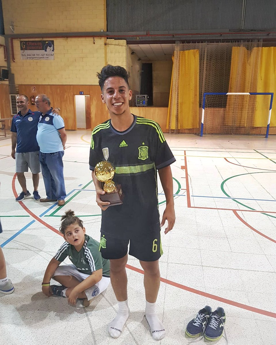 Mejor jugador del torneo 12 horas 

Dosrius 🏆💪