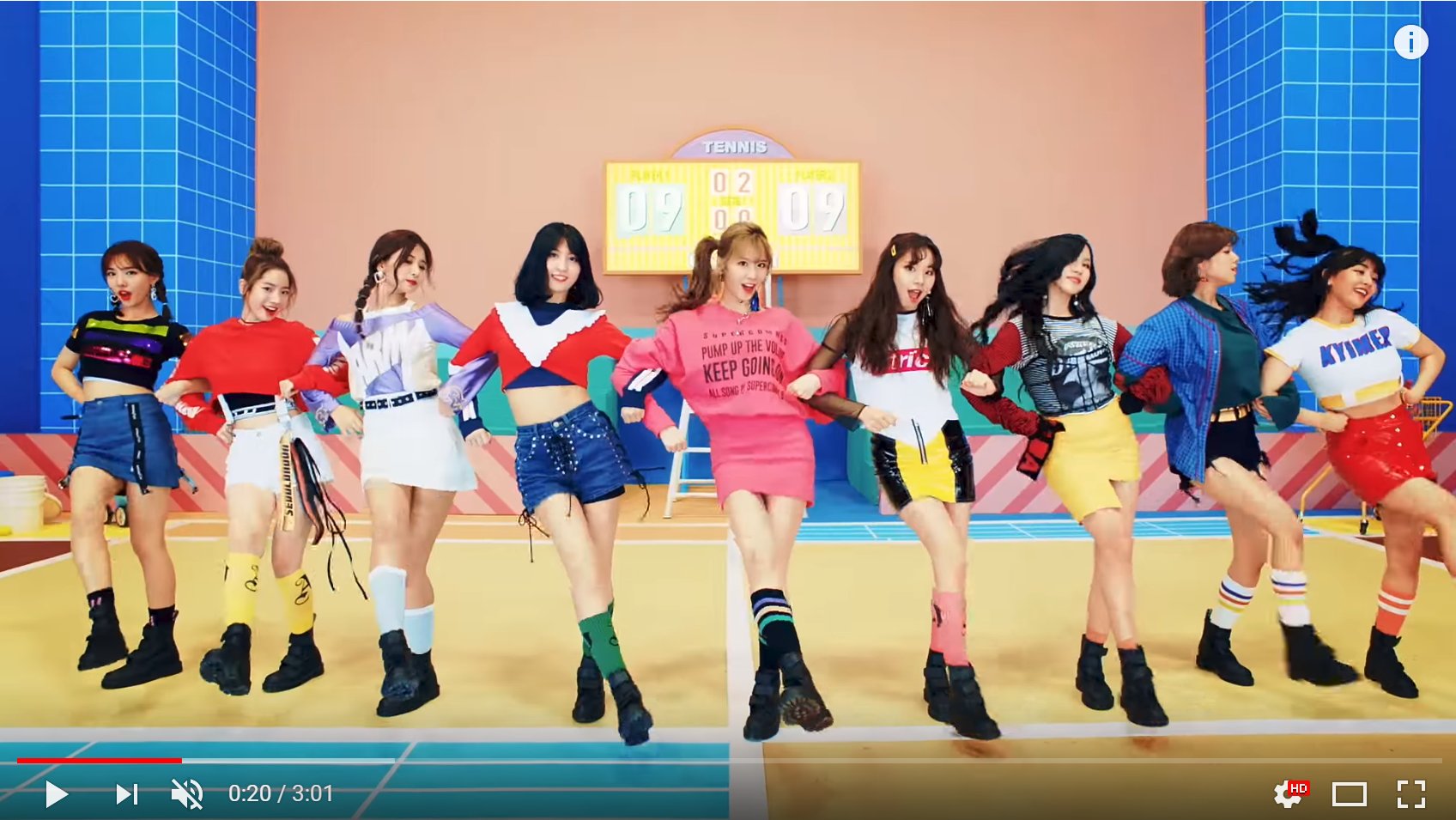 二宮明仁 Twice One More Time こちらもほんと何色使ってるのかというぐらいカラフルなビデオ とにかくダンスがかわいくて幸せ T Co Wlcidqodqg Twitter