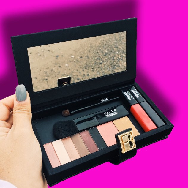 FACESbeautiful's tweet photo. There are no Sunday Scaries here. Where did you take your Face in a Case this weekend? #beautyforthebusy #beautyblogger #travelblogger #facesbeautiful https://t.co/Xny3uD1C3w