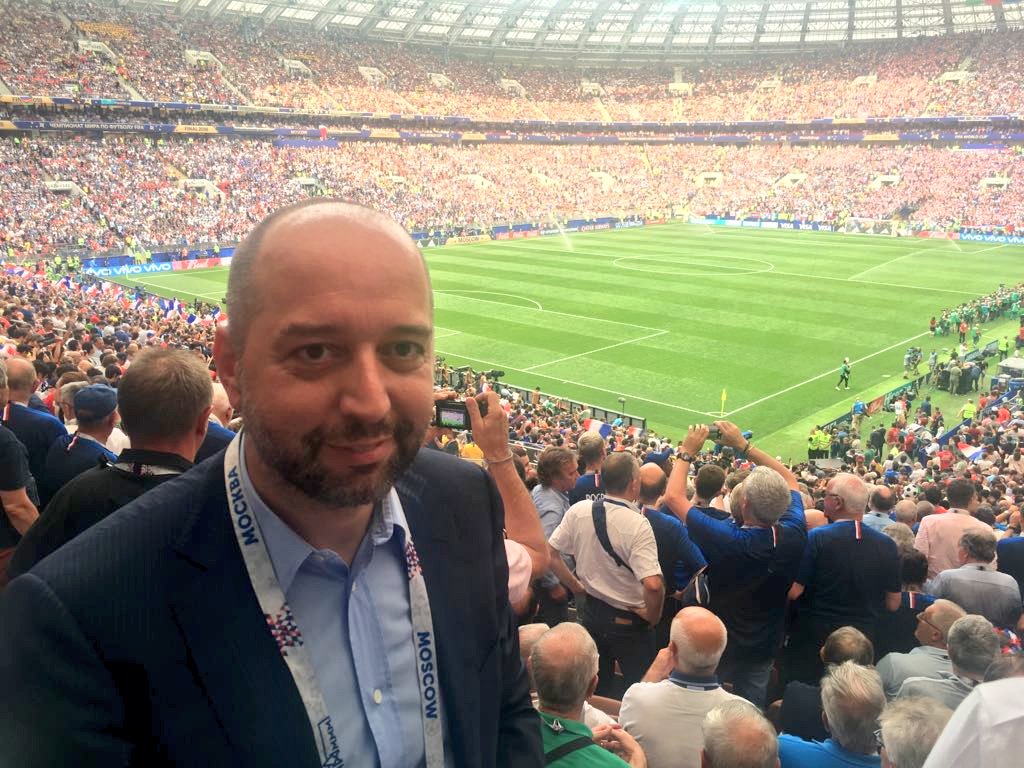 losclive's tweet photo. Gérard Lopez, supporter des Bleus à Moscou, pour la finale de la Coupe du Monde 2018 🇲🇫
#FRACRO https://t.co/ZDWoP86Mmi