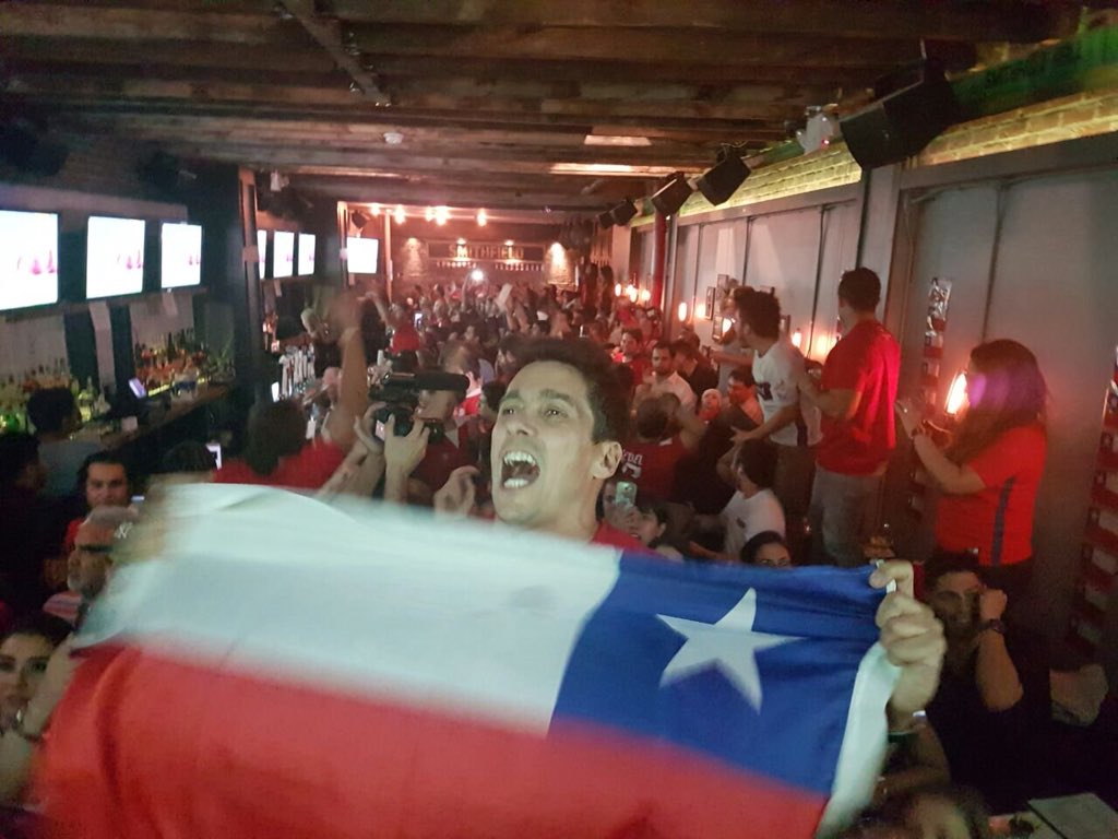 louissflicker's tweet photo. el próximo año hay copa américa y mundial femenino, vamos a tener a las dos selecciones pa disfrutar
#PartyChilensisFtElMundialSinChile https://t.co/rvhz1Dq50n